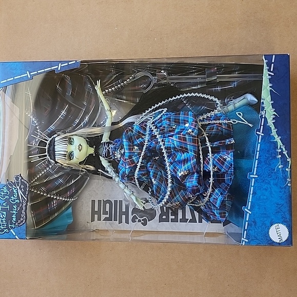 Frankie Stein Stitched In Style Barbie Doll Mattel NIB NRFB NWT - Picture 7 of 15